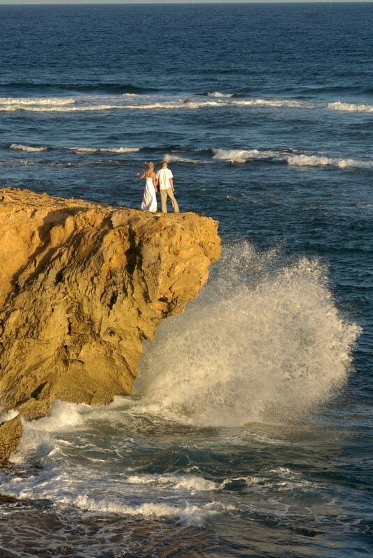 couple in sea cliff